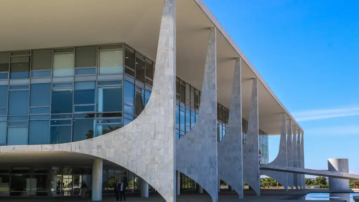 Governo solicita crédito orçamentário para pagar benefícios a servidores