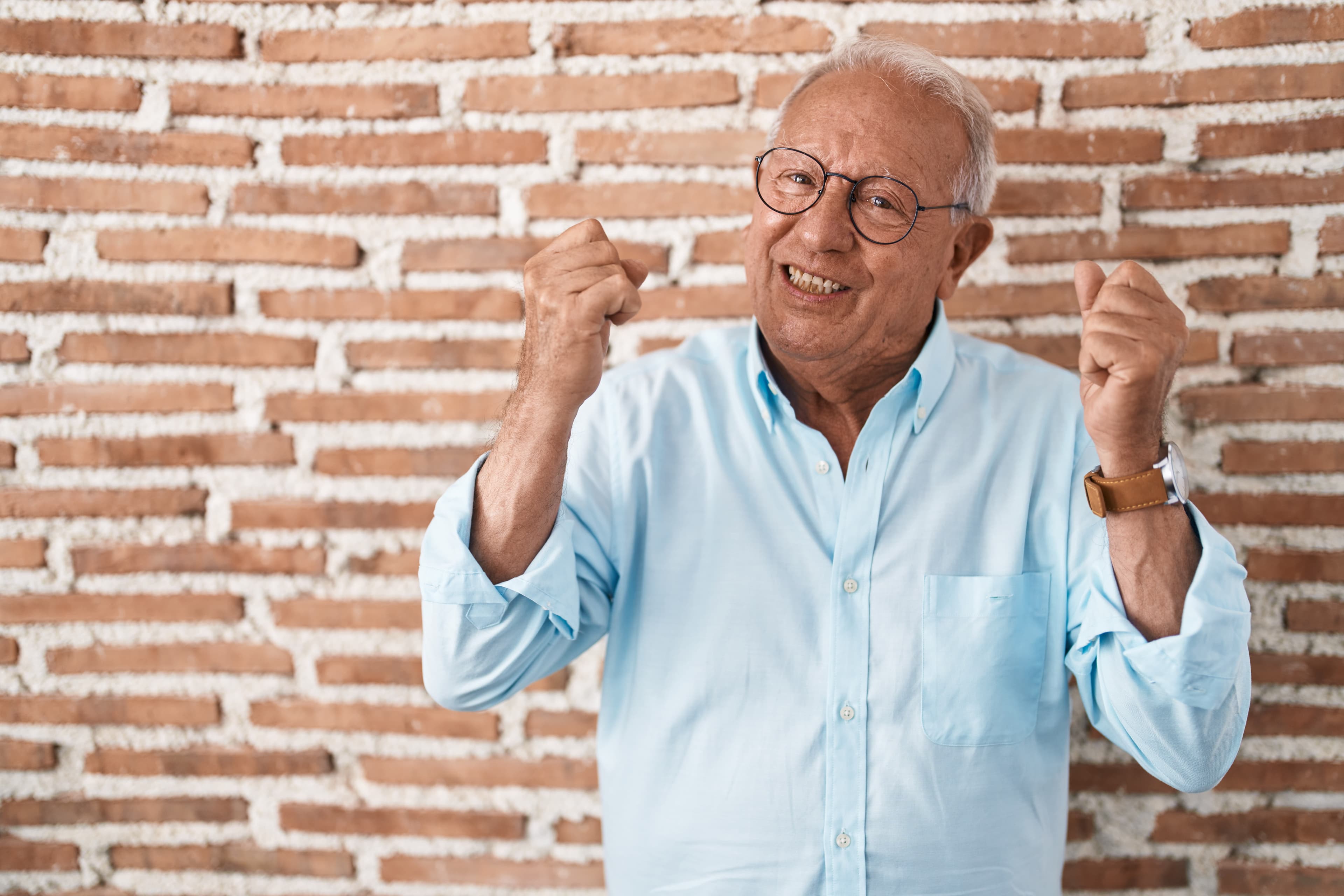 Juros do consignado INSS caem para 1,68%; como diminuir valor das parcelas e pagar mais barato?