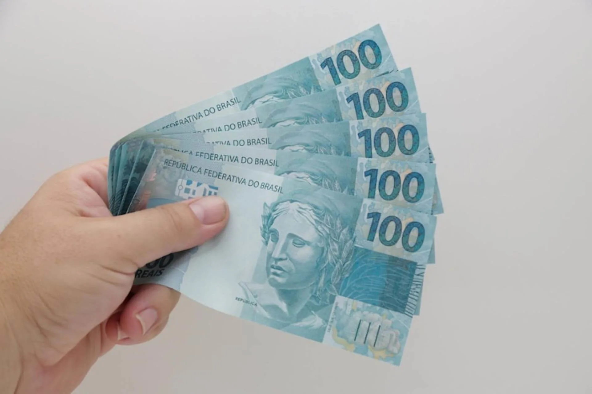 Descobrir e resgatar dinheiro esquecido nos bancos